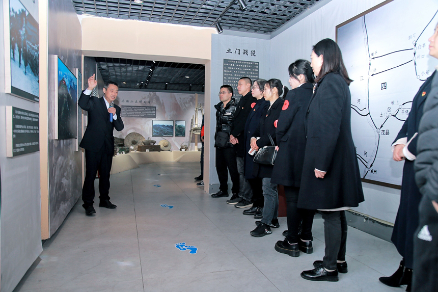 參觀千佛山狙擊戰(zhàn)紀念館02 參觀千佛山狙擊戰(zhàn)紀念館02