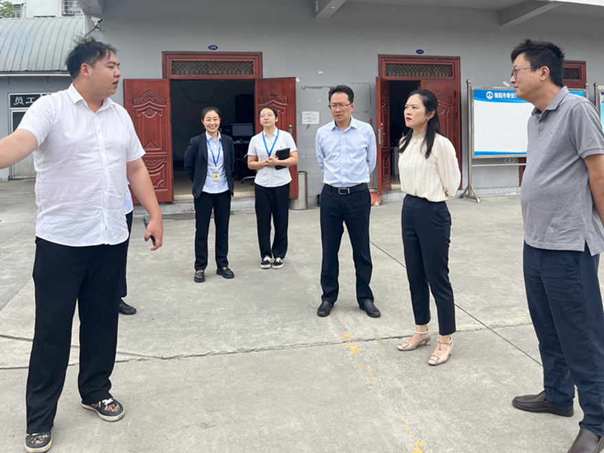 圖4：集團(tuán)黨委委員、副總經(jīng)理賀維維督導(dǎo)駕培場(chǎng)所安全工作